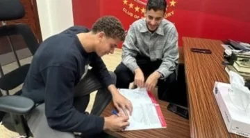 توقيع جديد.. تمديد عقد حمزة عبدالكريم مع الأهلي لموسم إضافي